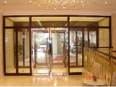 單片銫鉀防火玻璃應用場所及使用注意事項